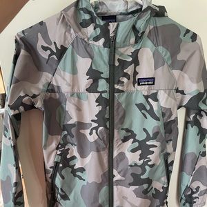 Boys Medium Patagonia wind breaker/light jacket . Adorable camo pattern .